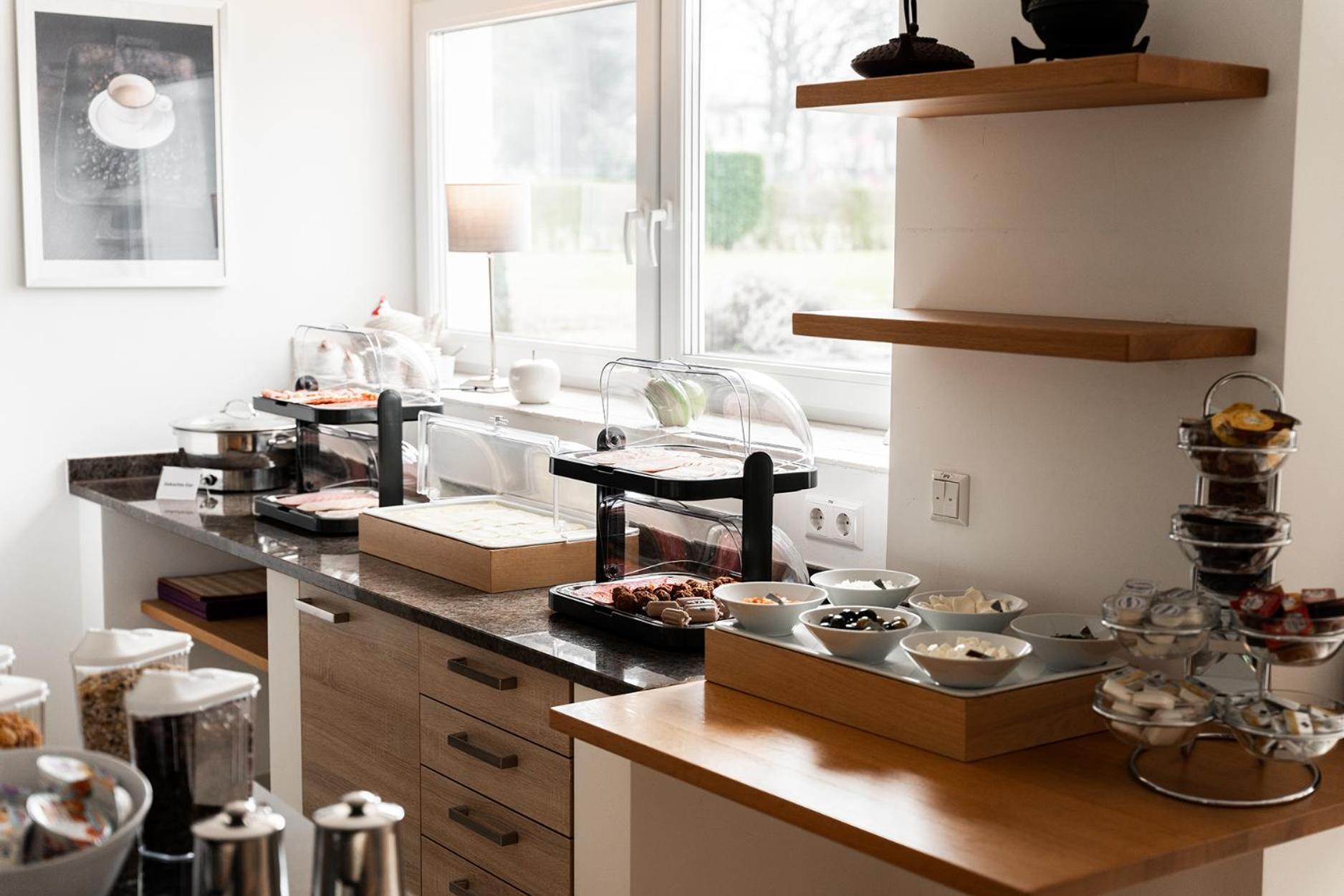 Hotel Vier Jahreszeiten Therme & Kliniken Bad Krozingen Naehe Freiburg & Schwarzwald Ideal Fuer Wellness Kur & Business Ausfluege 24H Check In- Wlan & Parken Gratis 外观 照片