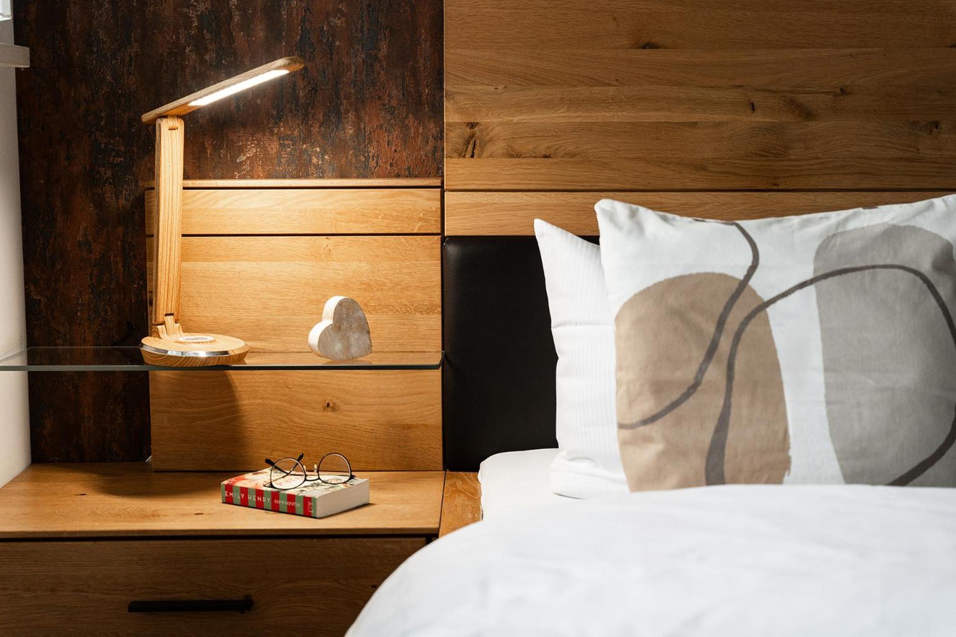 Hotel Vier Jahreszeiten Therme & Kliniken Bad Krozingen Naehe Freiburg & Schwarzwald Ideal Fuer Wellness Kur & Business Ausfluege 24H Check In- Wlan & Parken Gratis 外观 照片
