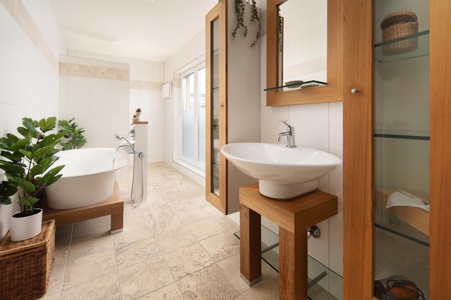 Hotel Vier Jahreszeiten Therme & Kliniken Bad Krozingen Naehe Freiburg & Schwarzwald Ideal Fuer Wellness Kur & Business Ausfluege 24H Check In- Wlan & Parken Gratis 外观 照片