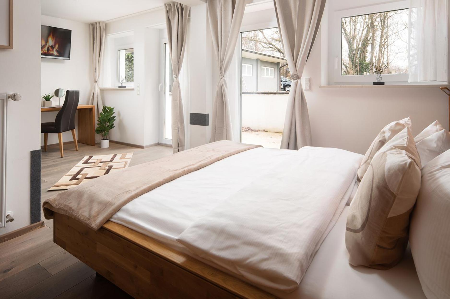 Hotel Vier Jahreszeiten Therme & Kliniken Bad Krozingen Naehe Freiburg & Schwarzwald Ideal Fuer Wellness Kur & Business Ausfluege 24H Check In- Wlan & Parken Gratis 外观 照片