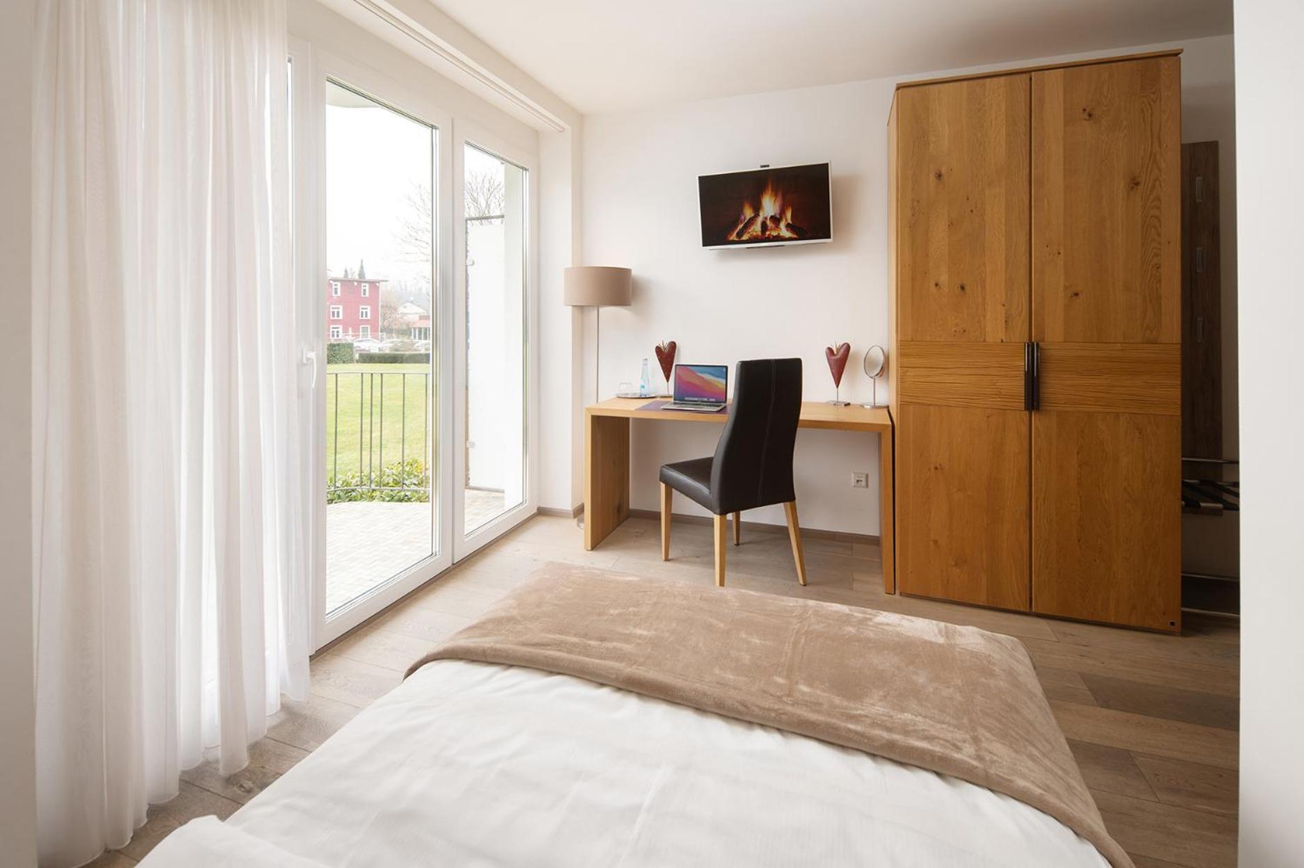 Hotel Vier Jahreszeiten Therme & Kliniken Bad Krozingen Naehe Freiburg & Schwarzwald Ideal Fuer Wellness Kur & Business Ausfluege 24H Check In- Wlan & Parken Gratis 外观 照片